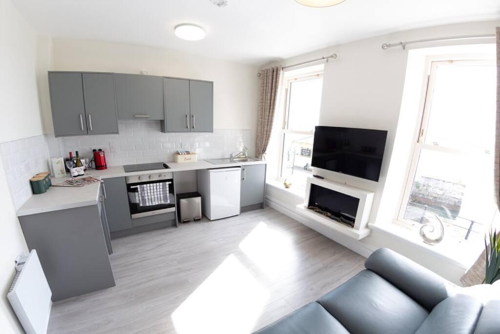 Unit 2 Island View Apartments With Stunning Harbour View Cobh Exterior foto