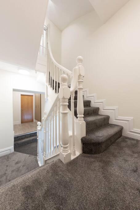 Unit 2 Island View Apartments With Stunning Harbour View Cobh Exterior foto